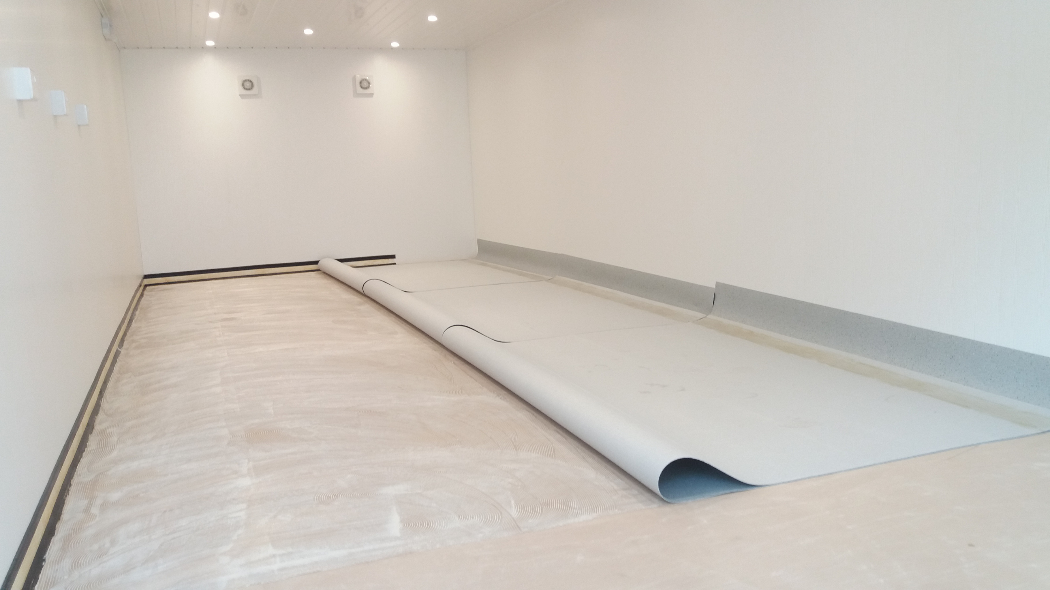 Cap & Cove Flooring at Luckford Wood Farm Caravan And Camping Park